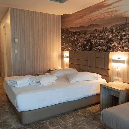Hollywood 4*